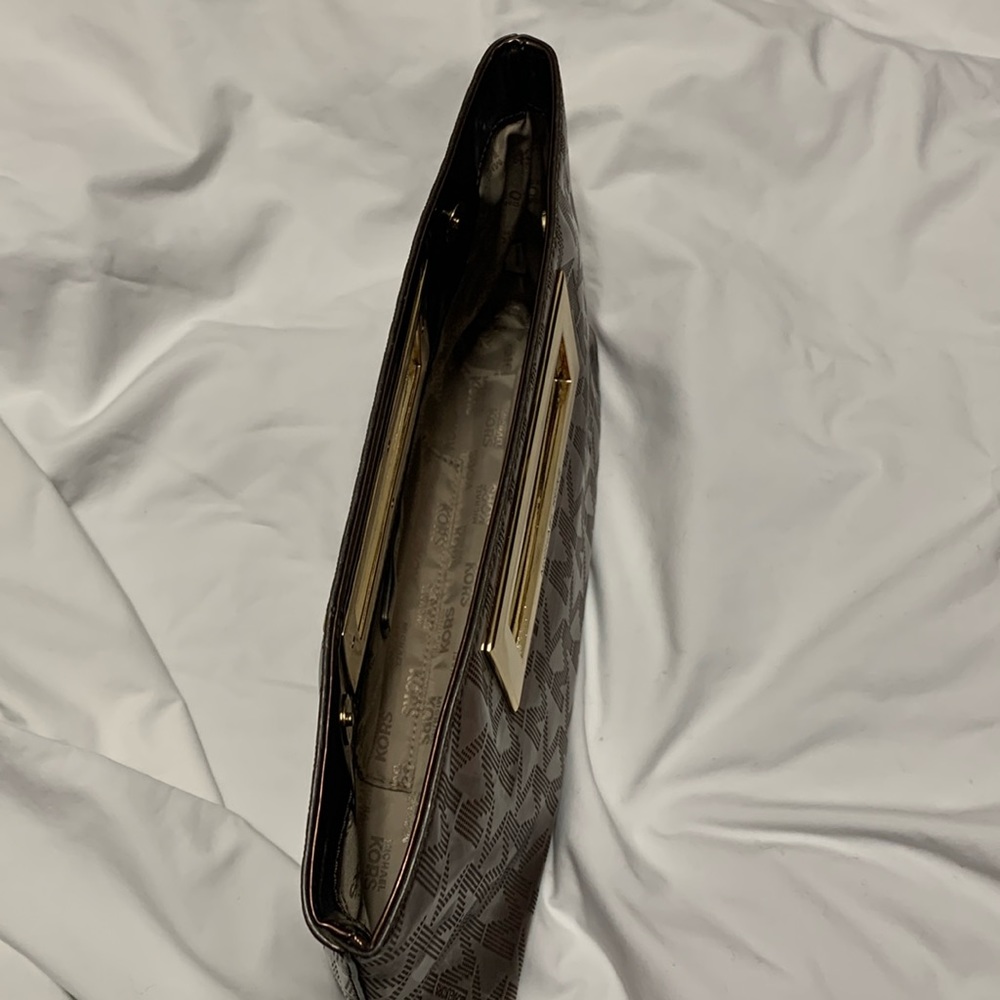Micheal Kors clutch purse
